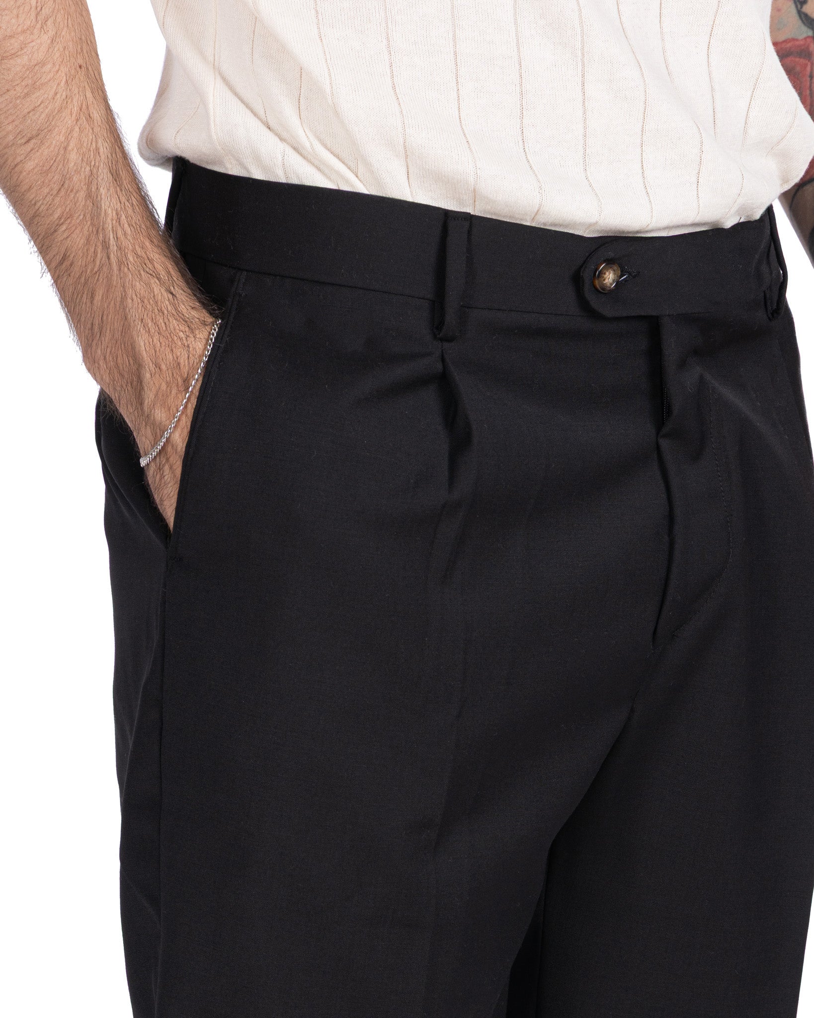 Bermuda Colton vita alta con pinces nero