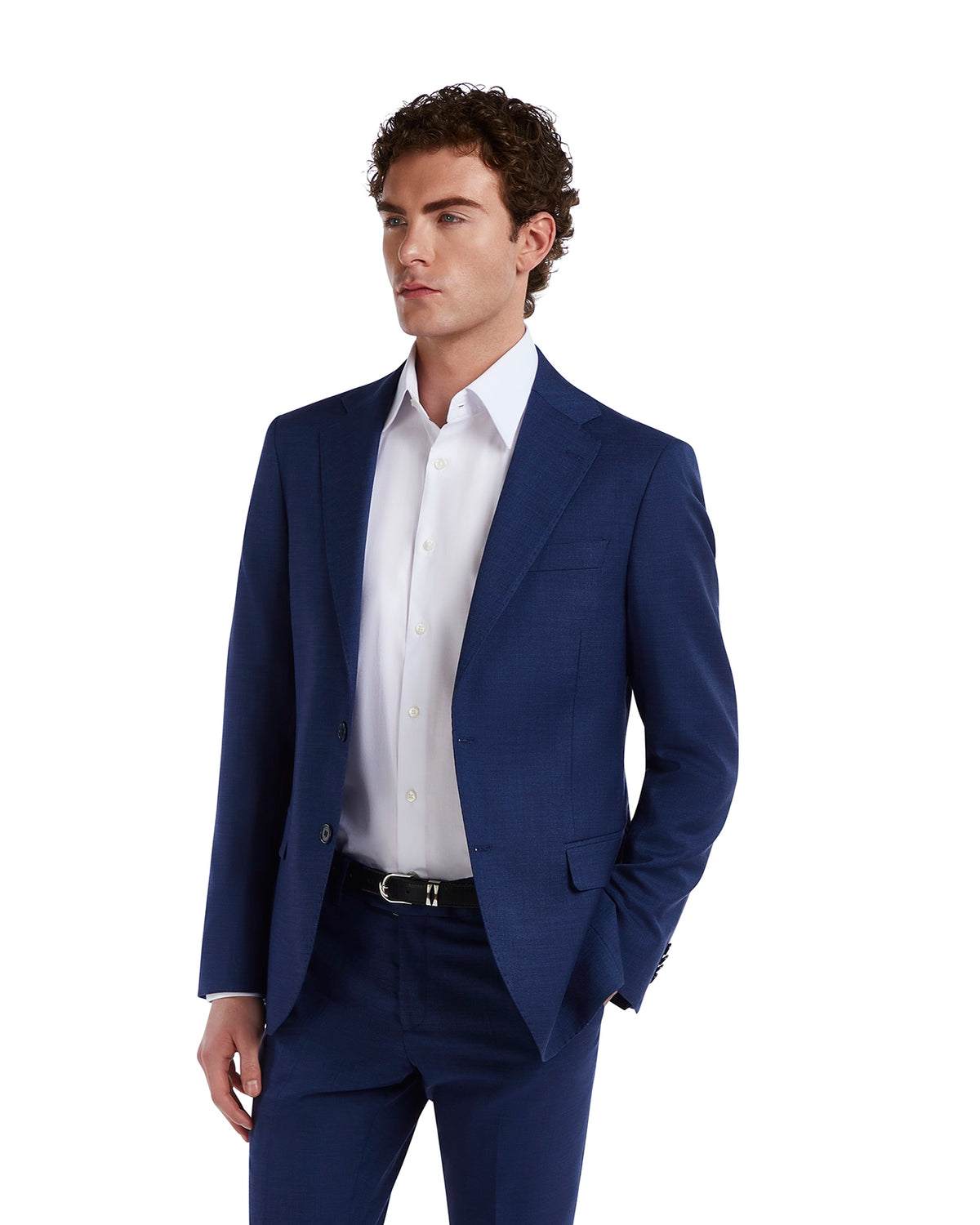 Men's navy blue tailored suit in lightweight fabric, featuring notch lapels and a well-fitted modern silhouette.