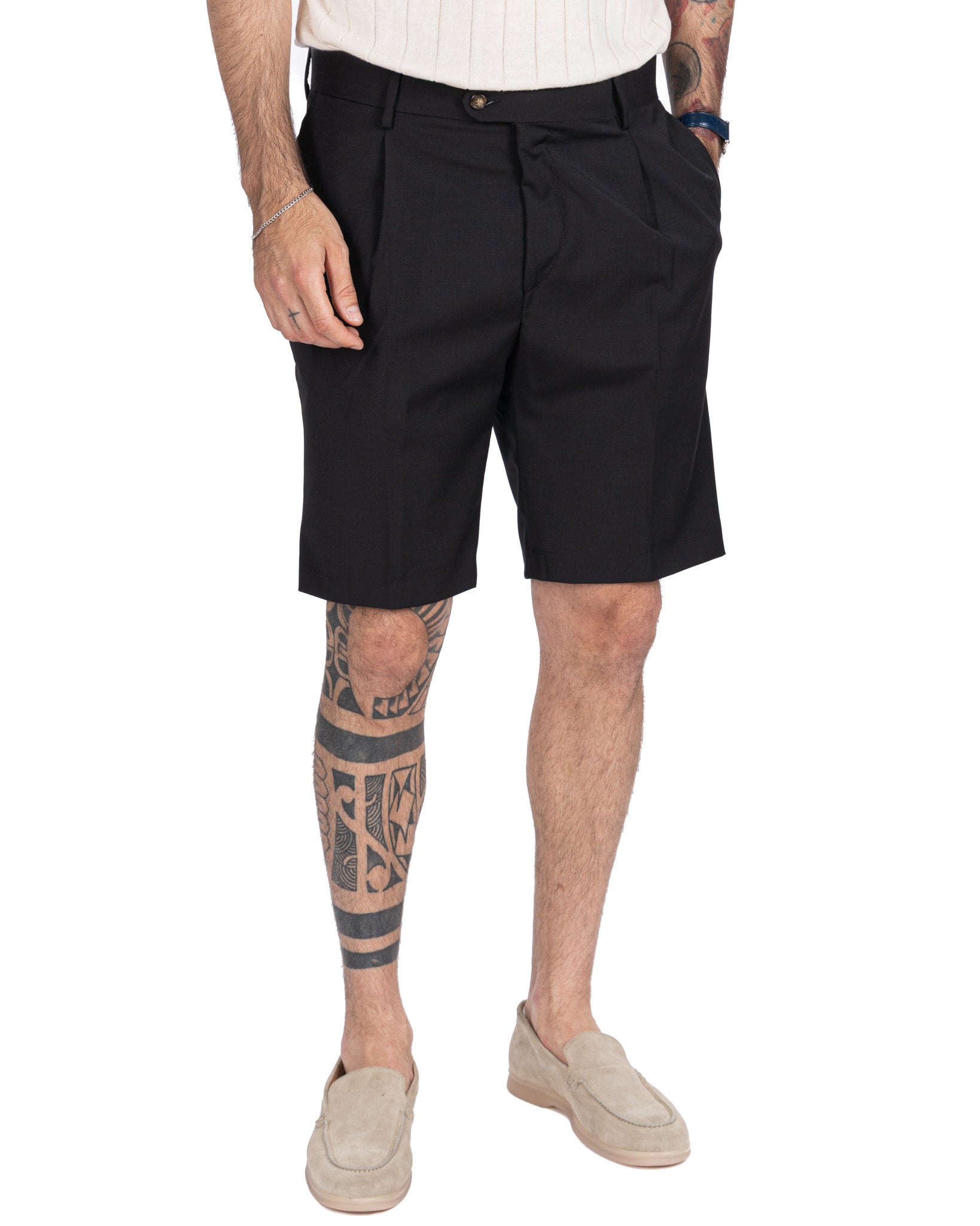 Bermuda Colton vita alta con pinces nero