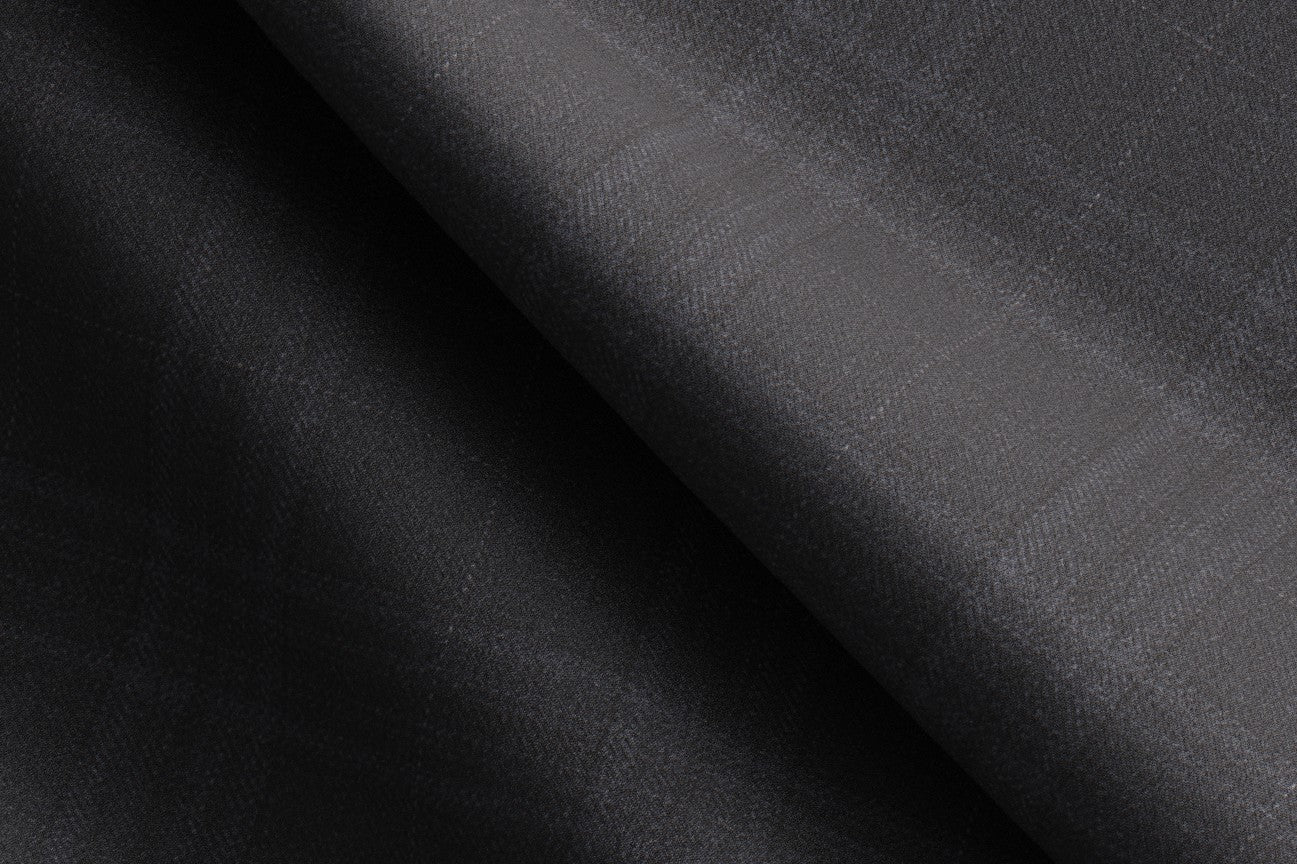 Abito su misura lana 150s grigio Loro Piana